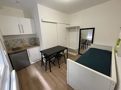 STUDIO A LOUER - LILLE - 11 m2 - 415€ charges comprises par mois