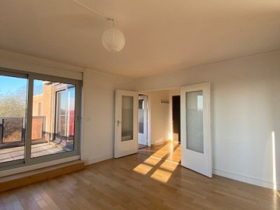 APPARTEMENT T4 A LOUER - MOUVAUX - 115 m2 - 2 200 € charges comprises par mois