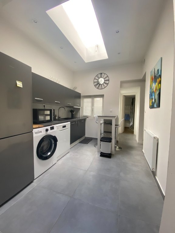 Colocation A LOUER - ROUBAIX - 12 m2 - 450 &euro; charges comprises par mois