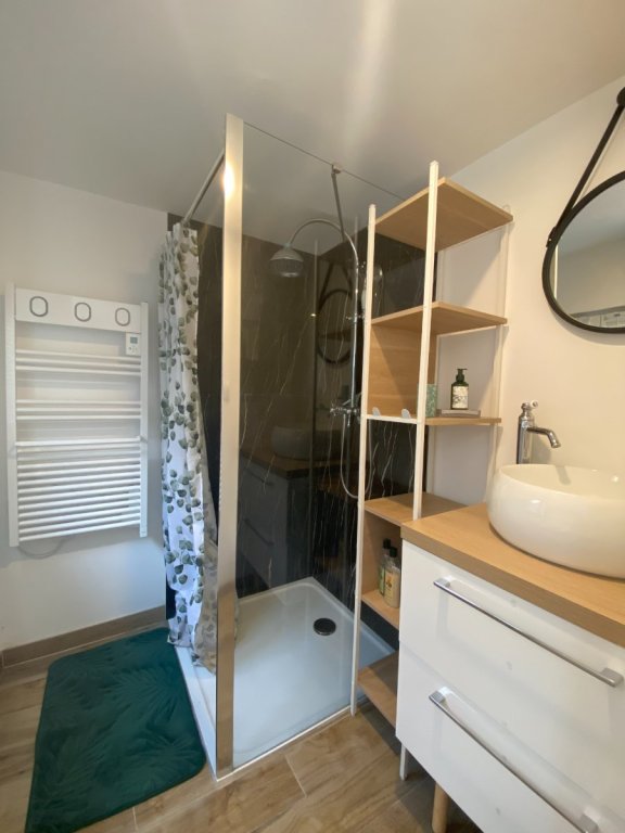 Colocation A LOUER - ROUBAIX - 12 m2 - 450 &euro; charges comprises par mois