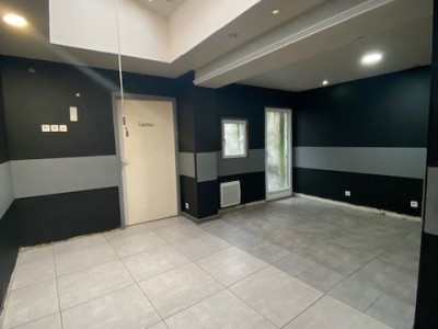 Immeuble , local commercial, T2 A VENDRE - TOURCOING - 102 m2 - 149900€