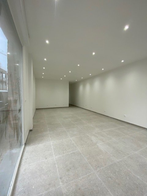 LOCAL COMMERCIAL A LOUER - LILLE - 65 m2 - 1 300 &euro; HC par mois