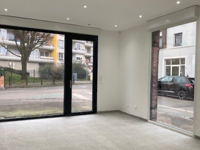 LOCAL COMMERCIAL A LOUER - LILLE - 65 m2 - 1 300 &euro; HC par mois