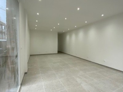 LOCAL COMMERCIAL A LOUER - LILLE - 65 m2 - 1 300 € HC par mois