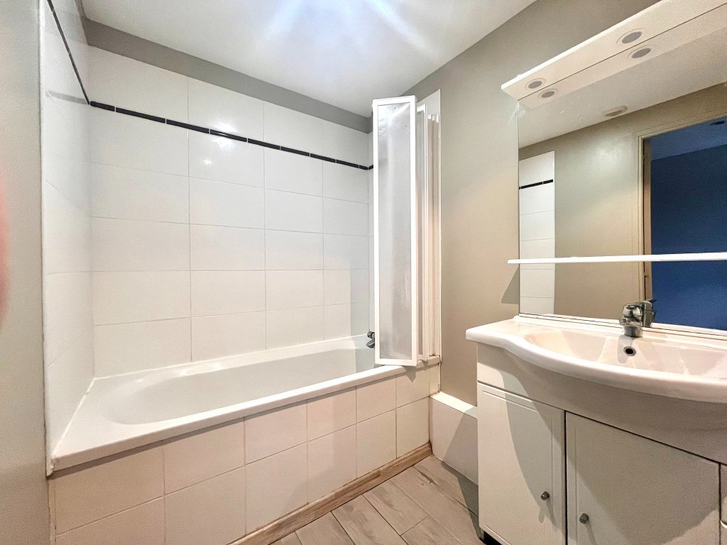 LOFT A VENDRE - RONCQ - 92 m2 - 189�000�&euro;