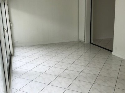 MAISON A LOUER - MARCQ EN BAROEUL - 140 m2 - 2303€ charges comprises par mois