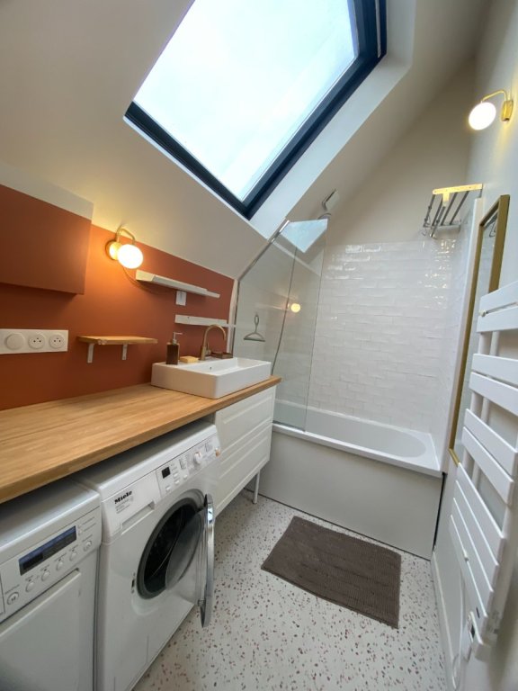 Maison meubl�e A LOUER - MOUVAUX - 58.5 m2 - 1�180�&euro; charges comprises par mois