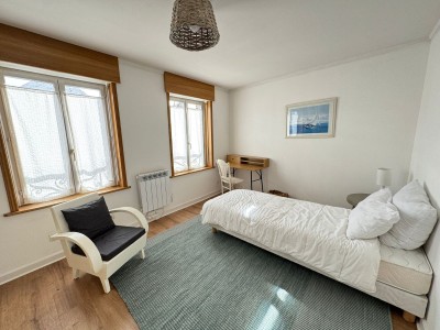 MAISON MEUBLEE 3 CHAMBRES A LOUER - MOUVAUX - 77.01 m2 - 1413€ charges comprises par mois