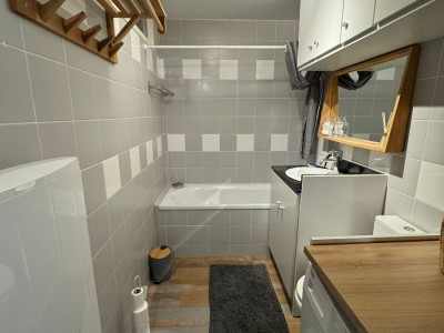 MAISON MEUBLEE 3 CHAMBRES A LOUER - MOUVAUX - 77.01 m2 - 1413€ charges comprises par mois