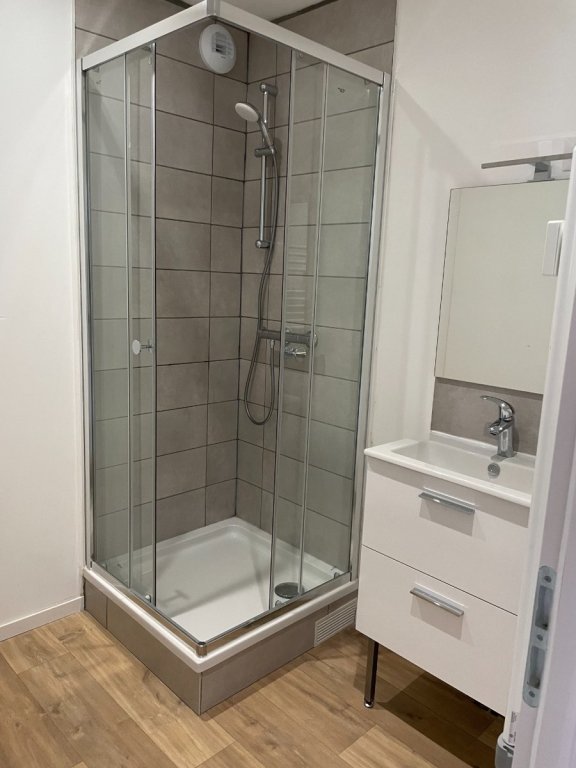 Maison 2 chambres et un bureau A LOUER - TOURCOING - 60.7 m2 - 805�&euro; charges comprises par mois