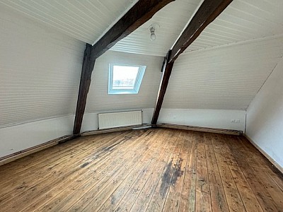 MAISON A LOUER - TOURCOING - 90.69 m2 - 958 € charges comprises par mois