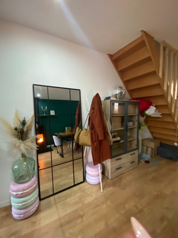 MAISON A LOUER - TOURCOING - 83 m2 - 937 € charges comprises par mois