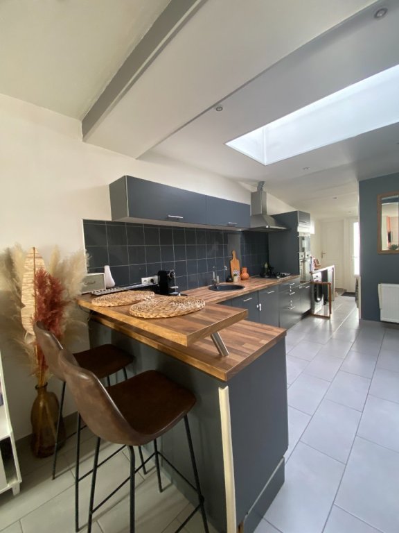 MAISON MEUBLEE A LOUER - WATTRELOS - 96.1 m2 - 1 100 &euro; charges comprises par mois