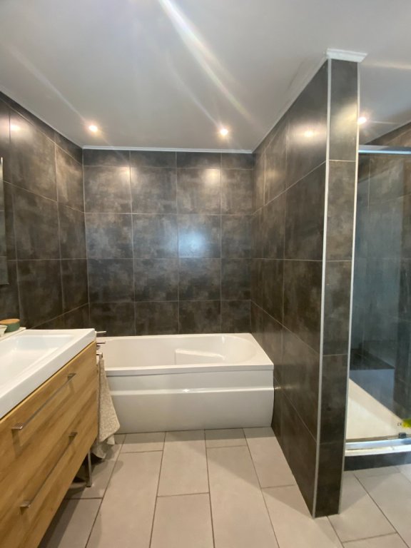 MAISON MEUBLEE A LOUER - WATTRELOS - 96.1 m2 - 1 100 € charges comprises par mois