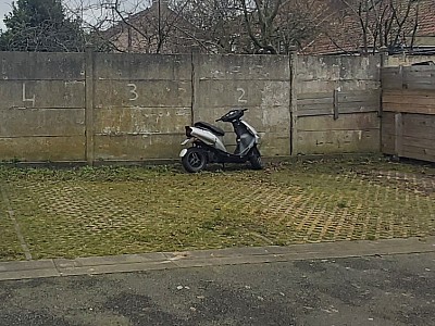 1 place sécurisée A LOUER - TOURCOING - 35 € charges comprises par mois