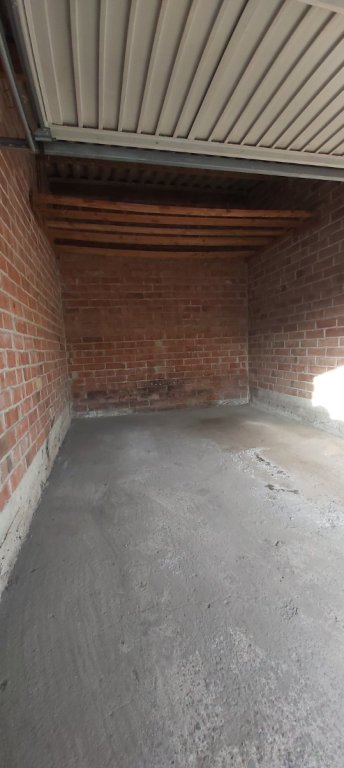 garage A LOUER - TOURCOING - 16 m2 - 70 &euro; charges comprises par mois