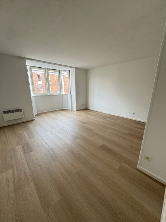 STUDIO A LOUER - LA MADELEINE - 31.74 m2 - 594�&euro; charges comprises par mois