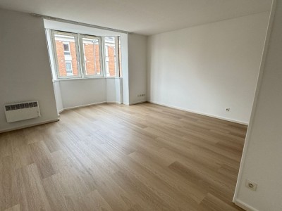 STUDIO A LOUER - LA MADELEINE - 31.74 m2 - 594 € charges comprises par mois