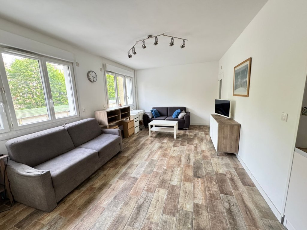 STUDIO A LOUER - LA MADELEINE - 30.44 m2 - 678 &euro; charges comprises par mois
