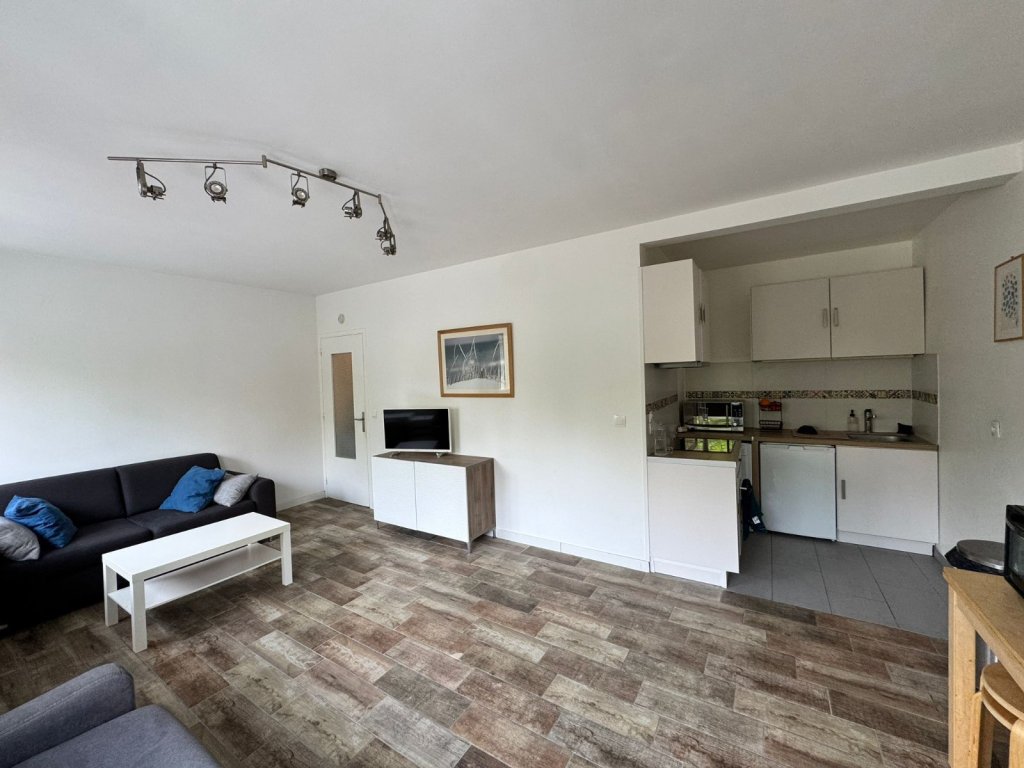 STUDIO A LOUER - LA MADELEINE - 30.44 m2 - 678 &euro; charges comprises par mois