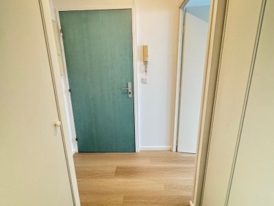 STUDIO A LOUER - LA MADELEINE - 31.74 m2 - 594 € charges comprises par mois