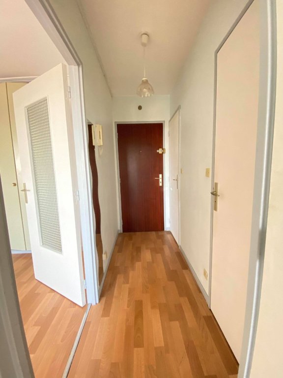 STUDIO A LOUER - LILLE - 32.99 m2 - 540 &euro; charges comprises par mois