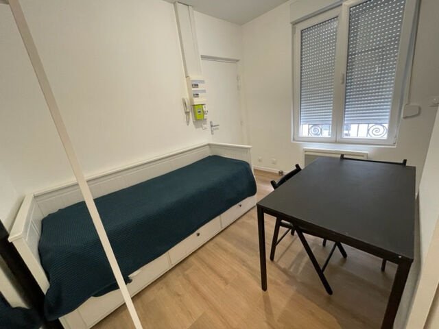 rez de chaussée A LOUER - LILLE - 13.05 m2 - 415 &euro; charges comprises par mois