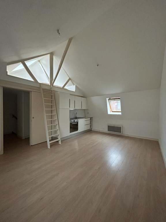 Appartement avec mezzanine A LOUER - MOUVAUX - 30.73 m2 - 620 &euro; charges comprises par mois