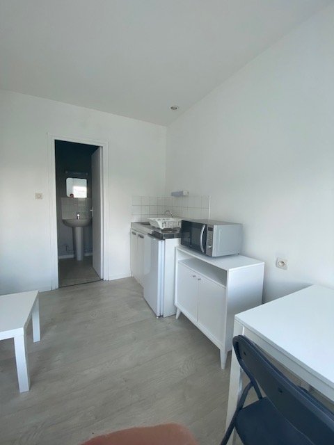 STUDIO A LOUER - ROUBAIX - 18 m2 - 420�&euro; charges comprises par mois