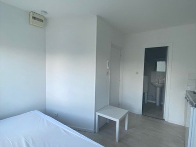 STUDIO A LOUER - ROUBAIX - 18 m2 - 420€ charges comprises par mois