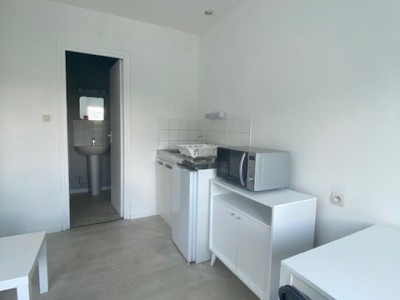 STUDIO A LOUER - ROUBAIX - 18 m2 - 420€ charges comprises par mois