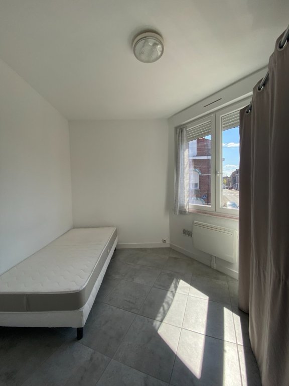 STUDIO A LOUER - WASQUEHAL - 16 m2 - 420�&euro; charges comprises par mois