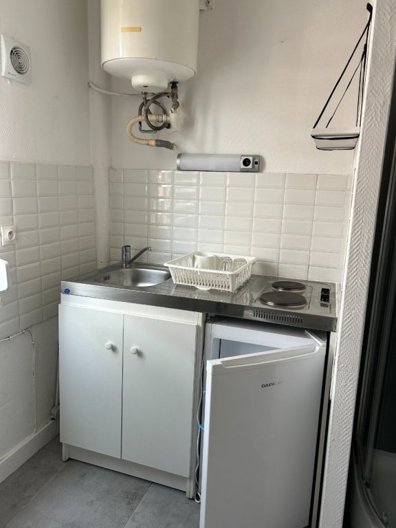 STUDIO A LOUER - WASQUEHAL - 17 m2 - 420 &euro; charges comprises par mois