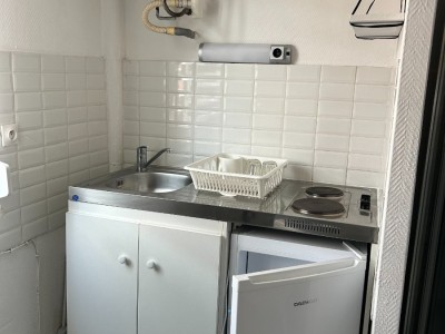 STUDIO A LOUER - WASQUEHAL - 17 m2 - 420 € charges comprises par mois