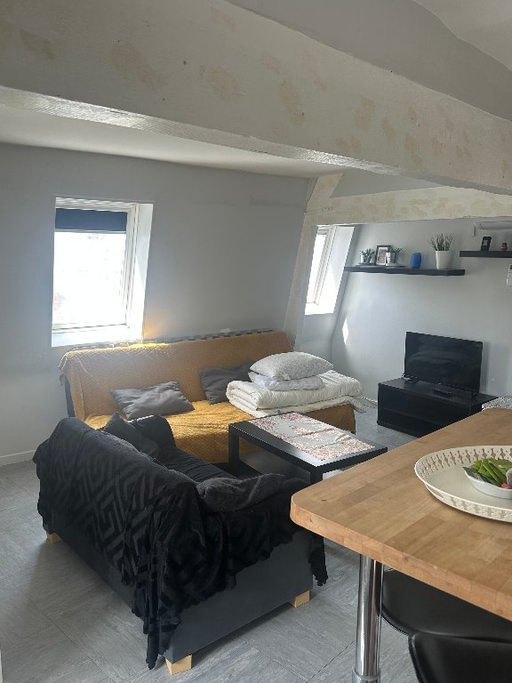 APPARTEMENT T2 A LOUER - LA MADELEINE - 46.25 m2 - 750�&euro; charges comprises par mois