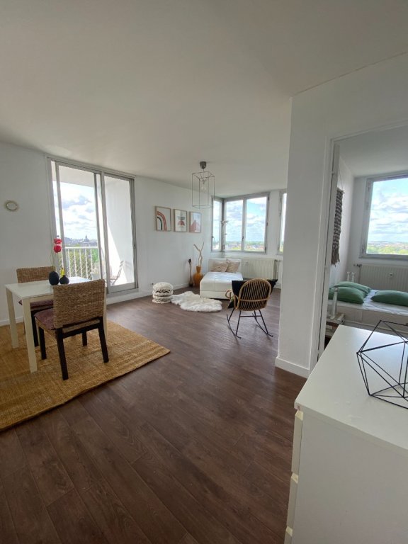 APPARTEMENT T2 A LOUER - LA MADELEINE - 44.5 m2 - 865 &euro; charges comprises par mois