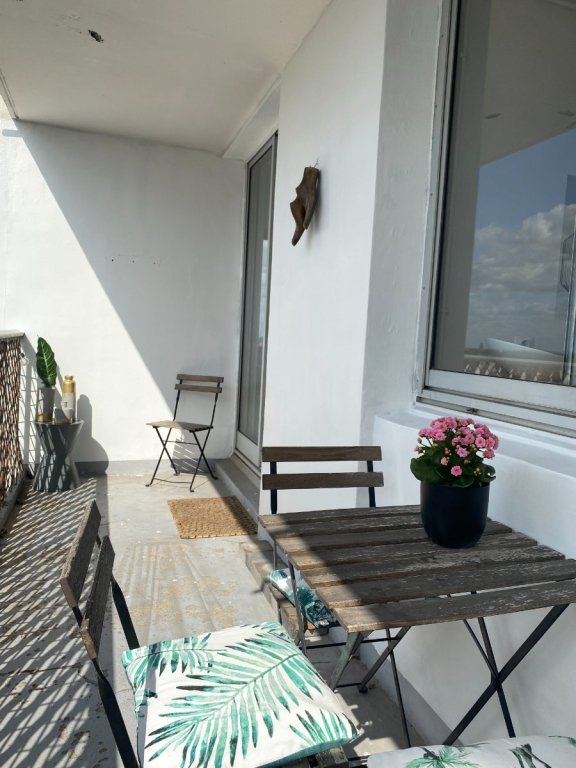 APPARTEMENT T2 A LOUER - LA MADELEINE - 44.5 m2 - 865 &euro; charges comprises par mois