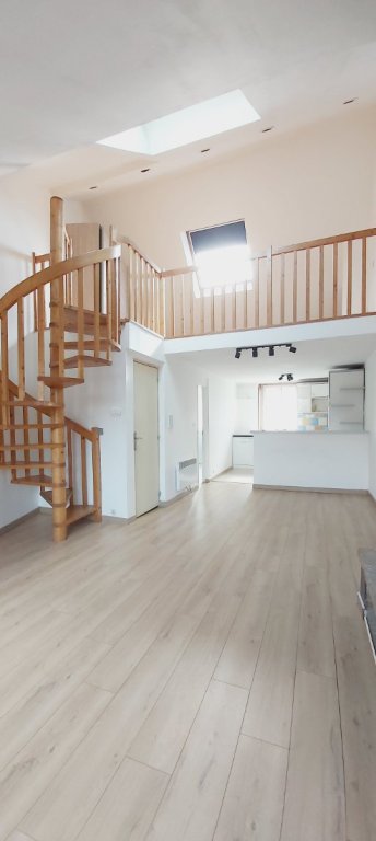 APPARTEMENT T2 A LOUER - LA MADELEINE - 51.26 m2 - 658 &euro; charges comprises par mois