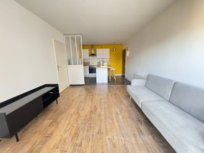 APPARTEMENT MEUBLE A LOUER - LA MADELEINE - 42.95 m2 - 840 &euro; charges comprises par mois