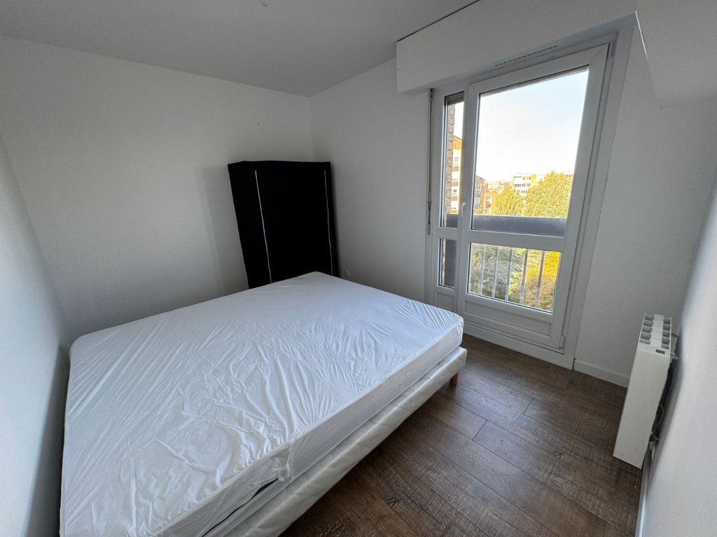 APPARTEMENT MEUBLE A LOUER - LA MADELEINE - 42.95 m2 - 840 &euro; charges comprises par mois