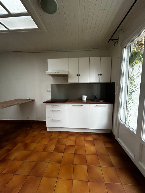 APPARTEMENT T2 A LOUER - LA MADELEINE - 34.12 m2 - 648 € charges comprises par mois