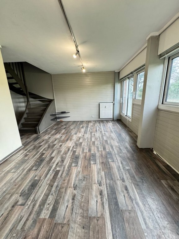 APPARTEMENT EN DUPLEX A LOUER - MOUVAUX - 54.17 m2 - 815 &euro; charges comprises par mois