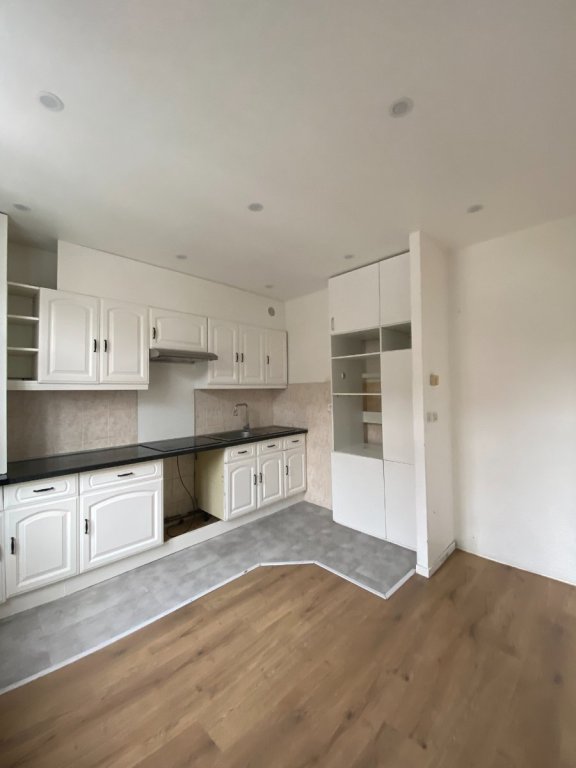 Appartement 2 chambres A LOUER - LILLE - 78.76 m2 - 920�&euro; charges comprises par mois