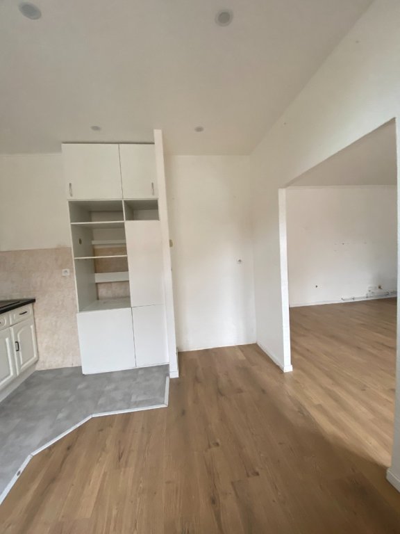 Appartement 2 chambres A LOUER - LILLE - 78.76 m2 - 920�&euro; charges comprises par mois